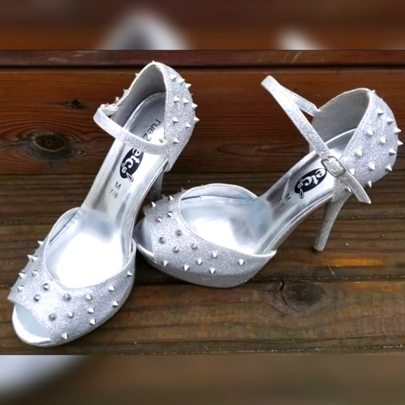 Silver Glitter Studded Spike Heals with Stiletto Platform Metallic Shoes 7/8 - Picture 1 of 6